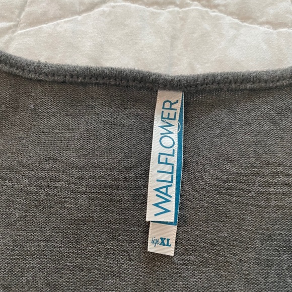 Wallflower fleece grey skater dress size xl - Picture 4 of 4